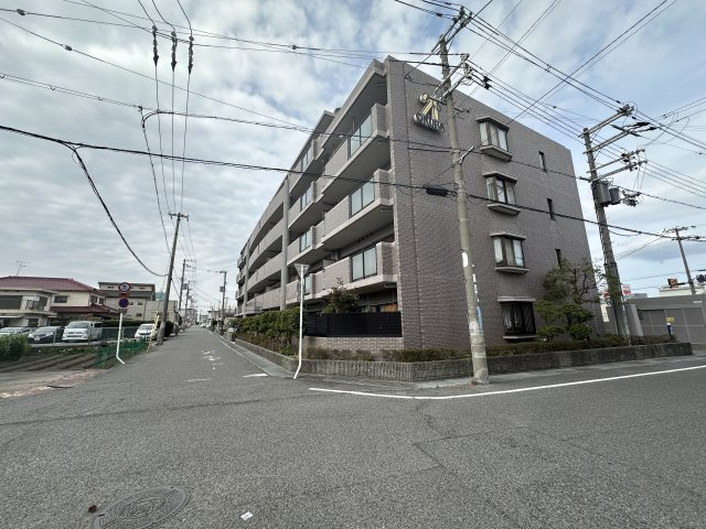 グラン・コート高石の外観