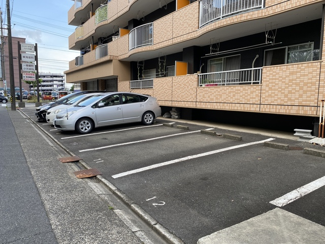 ハーバーグランドハイツ杉浦の駐車場