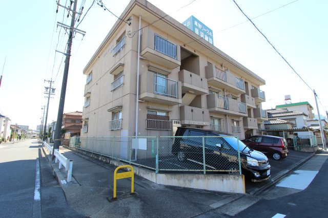 グランドハイツ服部