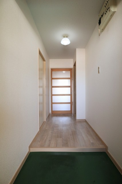 第５グランドハイツ服部の玄関