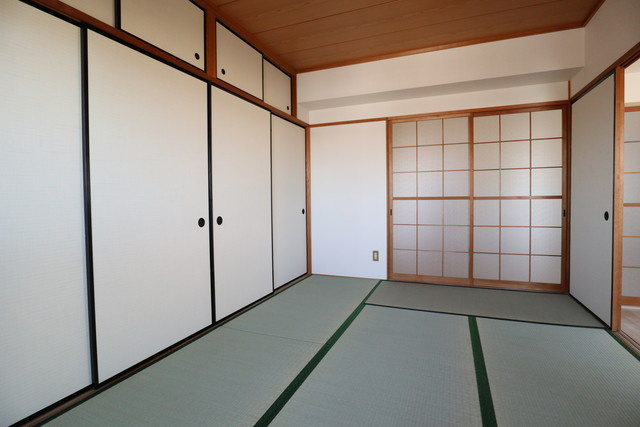 第５グランドハイツ服部の和室