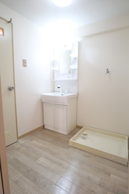 第５グランドハイツ服部の洗面所