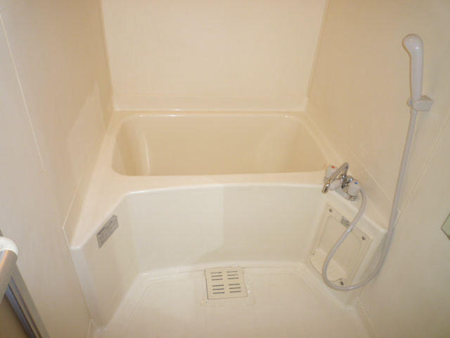 本宮ハイツ山田の浴室