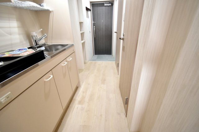 Lustore西宮北口の内装|クロスや床はパターンいろいろあります