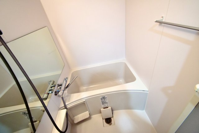 Lustore西宮北口の浴室