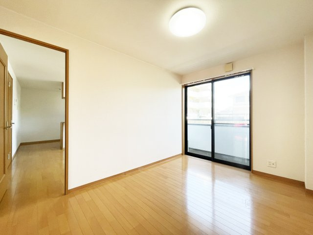 プレステージ八万Aの居間・リビング