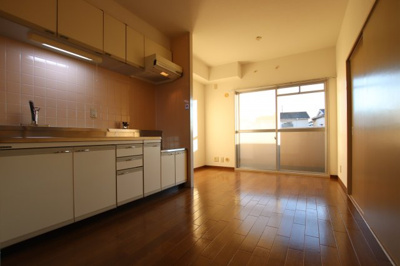 【居間・リビング】 | ボナージュ石橋