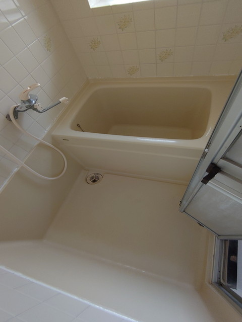 ドミール東芦屋の浴室