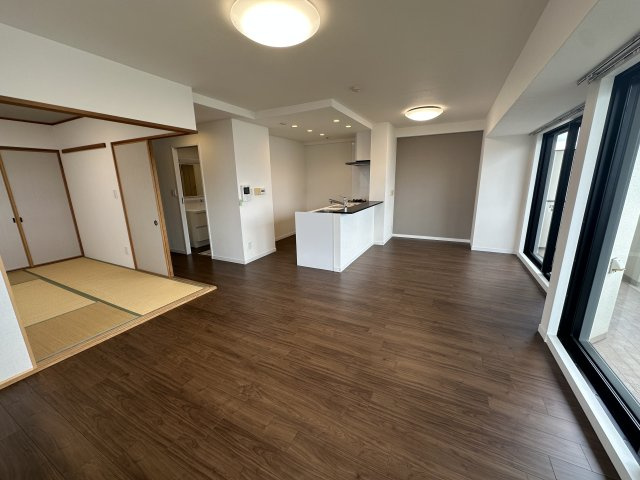 APAガーデンコート鳳西町壱番館の居間・リビング