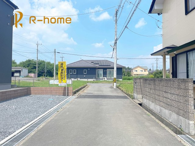 第1石岡市真家　新築戸建て　1号棟の前面道路含む現地写真|堂々！建物完成♪実際のお部屋をご見学可能です♪
ご見学が一番の資料！お気軽にお問い合わせ下さい♪