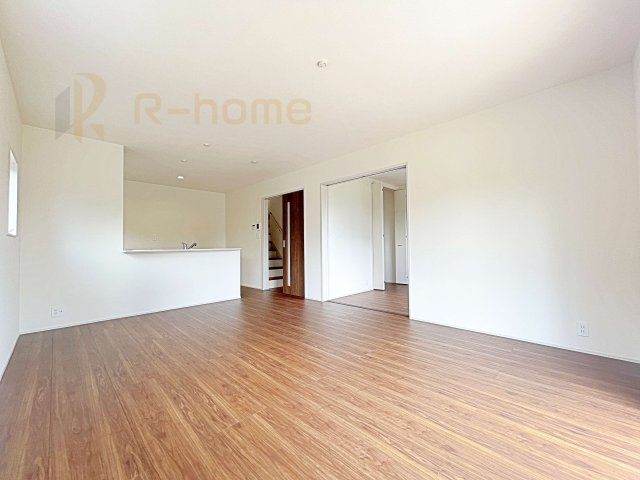 第1石岡市真家　新築戸建て　1号棟の外観|広くて明るいＬＤＫ♪ ゆったりくつろげるリビングスペースで、ご家族皆様の笑顔が溢れます。