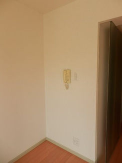 【設備】 | Stadt Port | インターホン付きです。