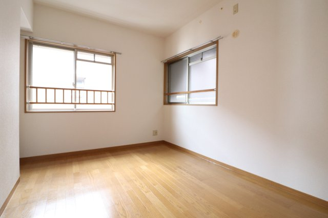 コート若園の内装