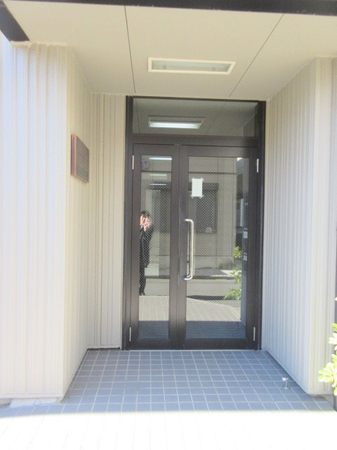 カーサ・パストラールのエントランス|★安心のオートロックエントランス★