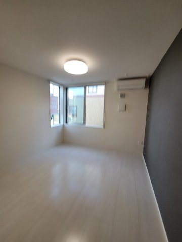 ポポラス西下台の居間・リビング