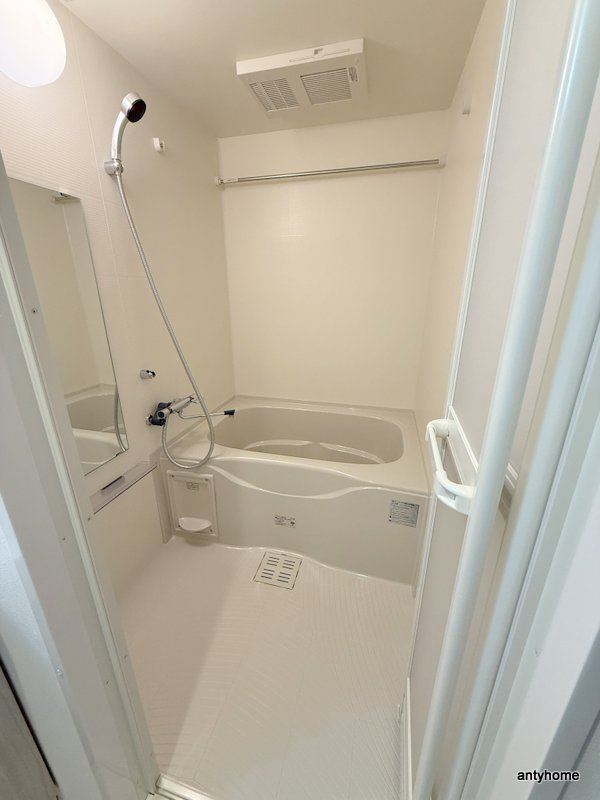 MAXIV CROS 江坂　仲介手数料の浴室