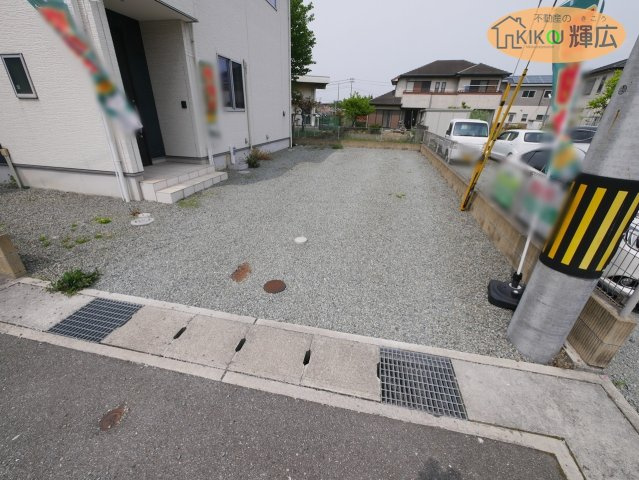 姫路市飾磨区細江　中古戸建の駐車場