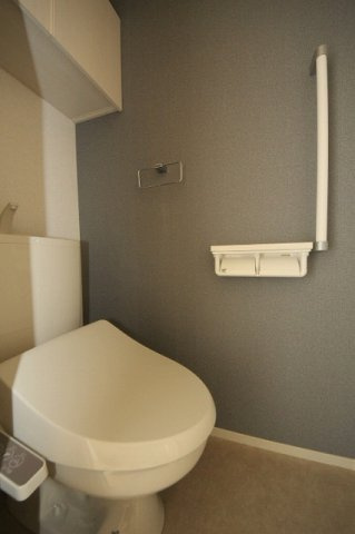 N-1 Cのトイレ|落ち着いた色調のトイレです