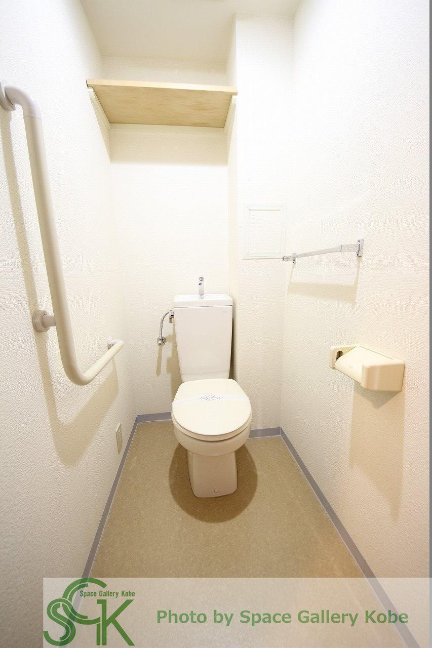 プラザハイツ二ツ屋　G棟のトイレ|※お部屋により仕様が異なる可能性があります。