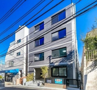 【外観】 | 鉄筋コンクリート造のがっちりとした建物。