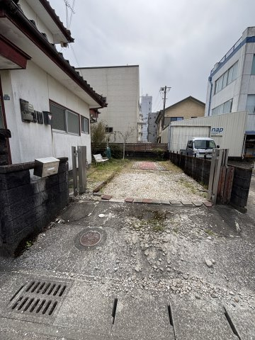東大淀1丁目　中古戸建の駐車場