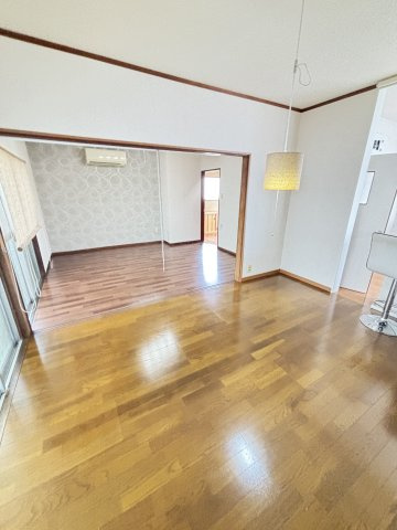 東大淀1丁目　中古戸建の居間・リビング