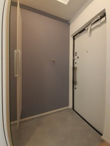 プレゼンス弥刀Ｂの玄関