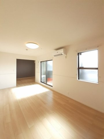 プレゼンス弥刀Ｂの居間・リビング