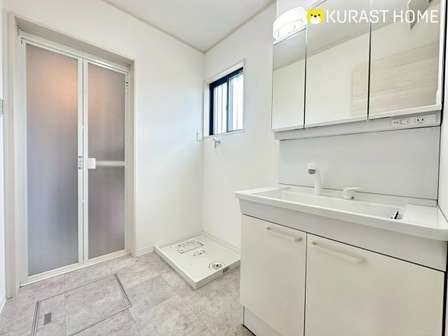 京都市伏見区久我御旅町　新築戸建の洗面所