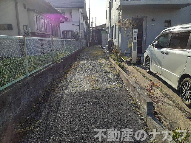 熊本市南区近見８丁目の倉庫の周辺