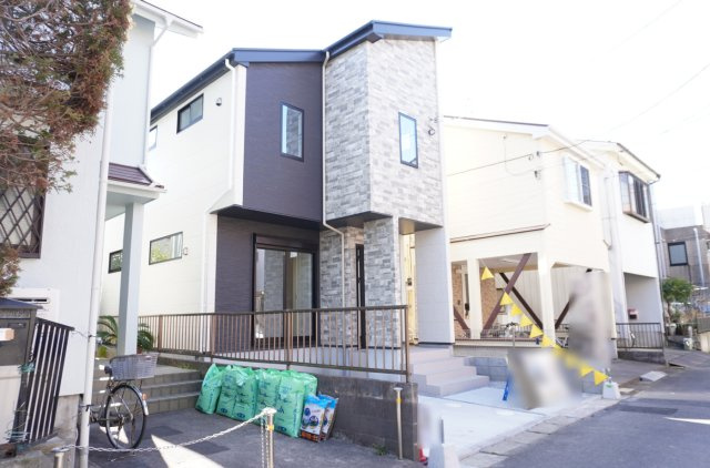 草加市氷川町 新築分譲住宅の外観