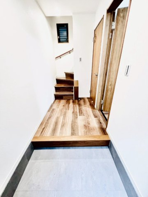 【玄関】 | 鶴見区鶴見１丁目中古戸建