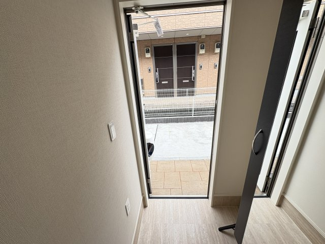 ラヴィグレイスの玄関