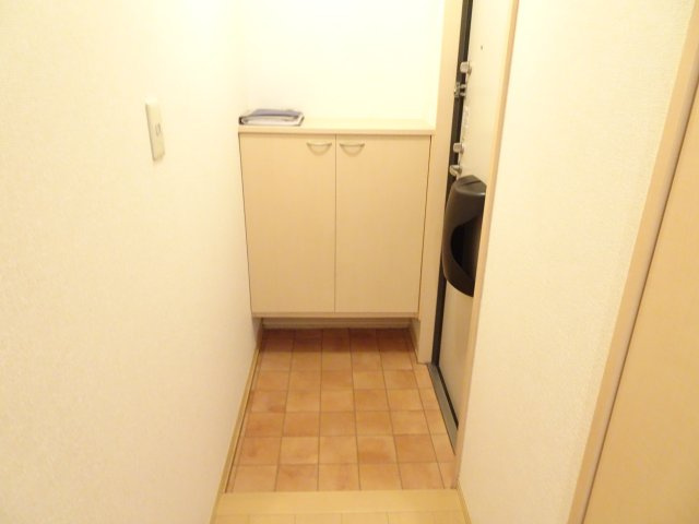 ナホトカ静里 Bの玄関|イメージ写真