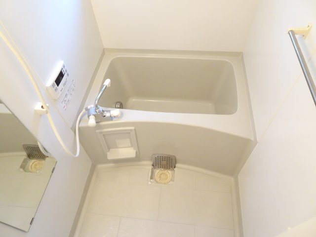 ナホトカ静里 Bの浴室|イメージ写真