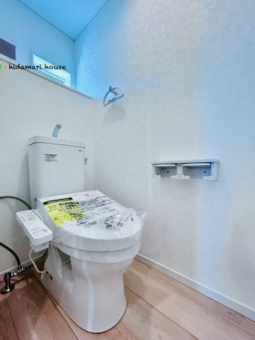 上尾市上尾下　第1　新築戸建　クレイドルガーデン04のトイレ