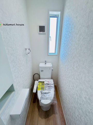上尾市上尾下　第1　新築戸建　クレイドルガーデン04のトイレ