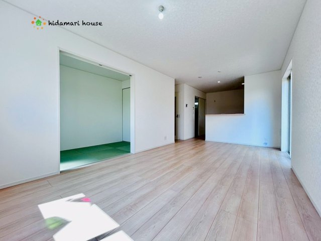 上尾市上尾下　第1　新築戸建　クレイドルガーデン04の居間・リビング