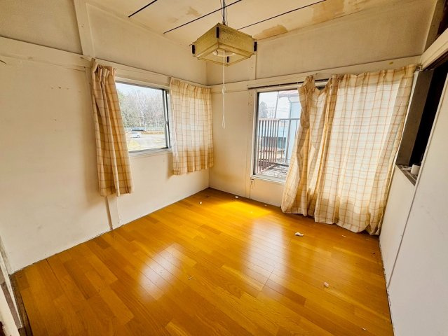 那須塩原市原町　中古物件の洋室|明るい洋室です