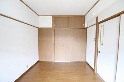 【寝室】 | ウイングビル