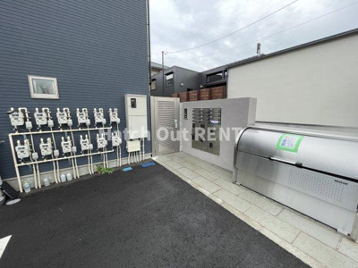 【エントランス】 | ルミエール・エタンセルsix