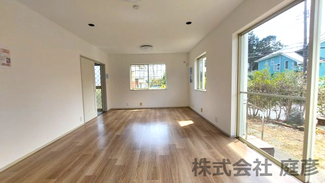 【居間・リビング】の画像