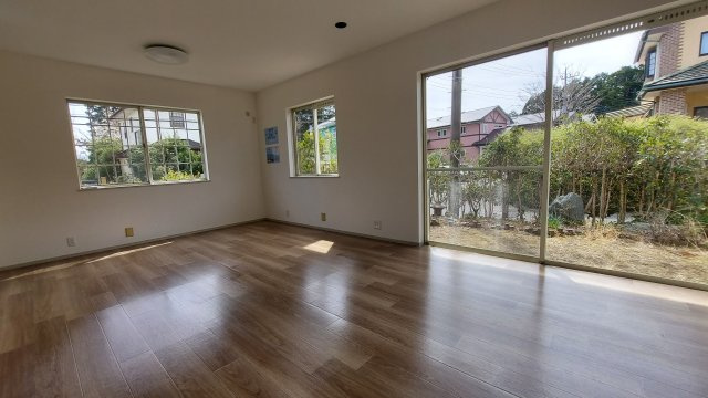 【居間・リビング】の画像