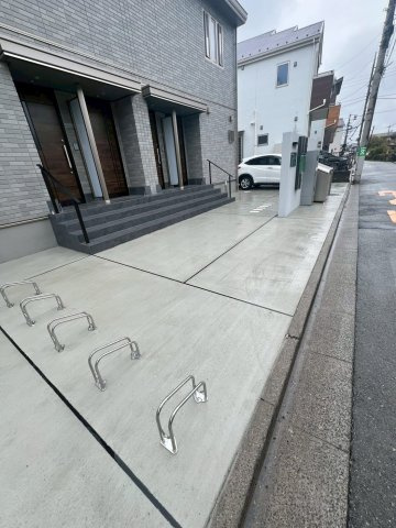 カーサ　中原のエントランス