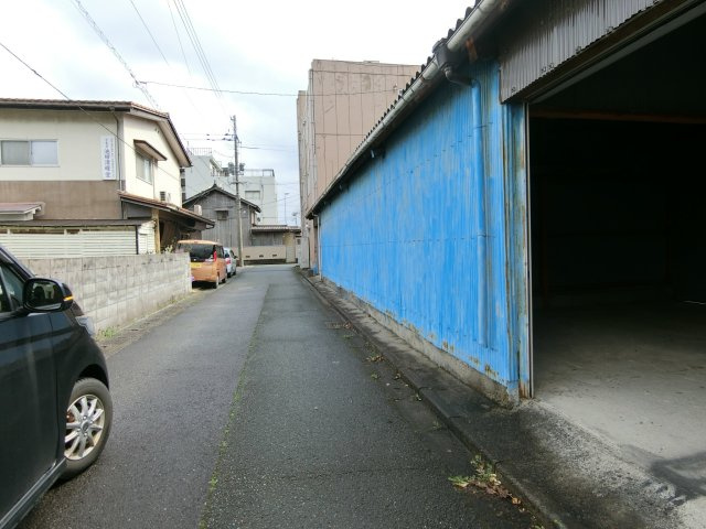 灘町3丁目ガレージの周辺
