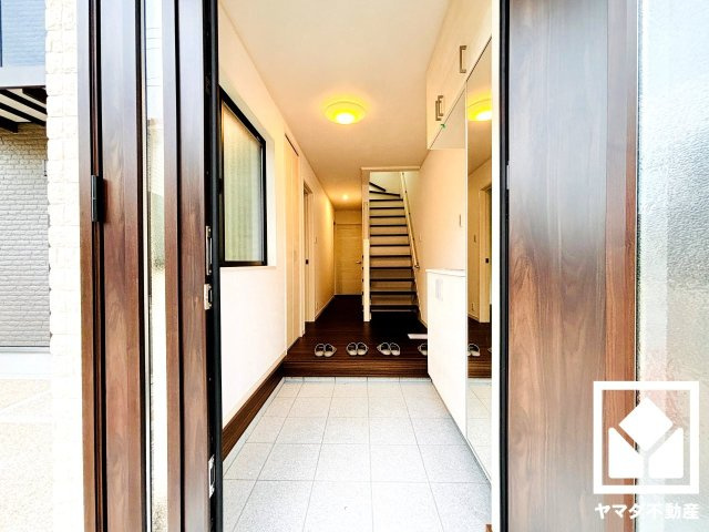 伏見区久我御旅町　31期　18号地の玄関