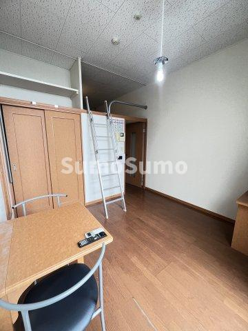 レオパレス岡本の居間・リビング|ゆったり過ごせる居間です