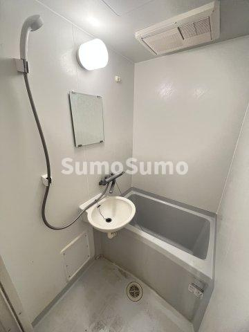 レオパレス岡本の浴室|日々の疲れを癒すお風呂付です