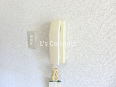 【セキュリティ】 | グランドール泉中央Ⅱ | インターホンで来客の確認ができます。