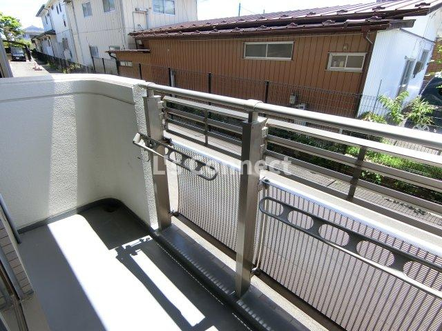 【バルコニー】 | グランドール泉中央Ⅱ | 晴れた日には洗濯物もたくさん干せます。